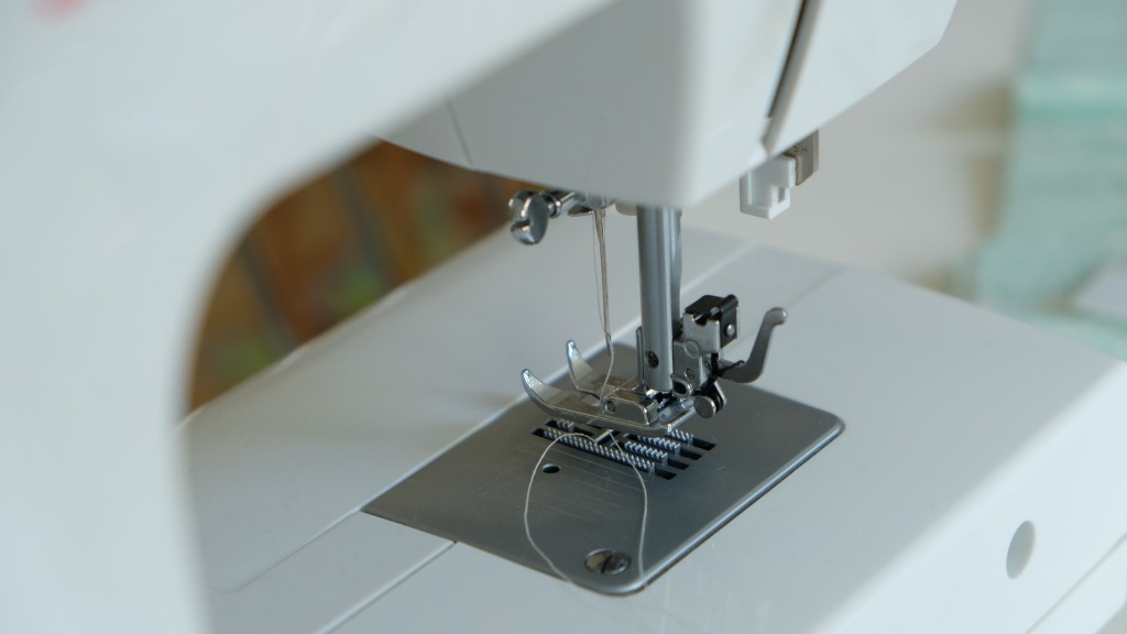 How To Do A Blind Stitch On Sewing Machine - Sewing place!